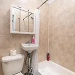 Apartment 2 Bedroom Hidden Upscale Oasis