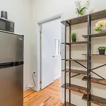 2 Bedroom Hidden Upscale Oasis