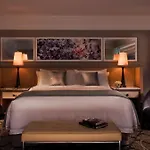 Loews Regency Hotel 5*
