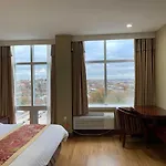 The Queens Hotel