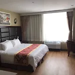 The Queens Hotel 2*