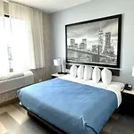 Hotel Super 8 By Wyndham Brooklyn Pennsylvania Ave 2*