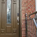 The Green Oasis Duplex 12 Minutes Away From Jfk