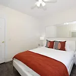 Amazing 4 Bedroom 1 Bth Laundry Dishwasher, June To Aug 90 Days Stay Required