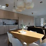 Rare Luxurious Apartment 1 Block From Time Square