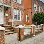 Apartment Easy Train Access! Quiet Commuter *