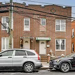 Apartment Easy Train Access! Quiet Commuter *