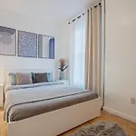 Warm And Welcoming 2Br In Upper East Side
