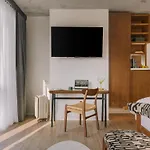 Merchant Les Hotel