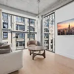 Modern 2br Penthouse In Chelsea With Washer And Dryer And Elevator