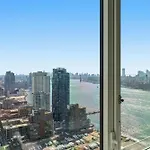 Greenpoint 1 Bedroom W Work Setup By Anyplace - 11752