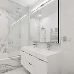Modern 2br Penthouse In Chelsea With Washer And Dryer And Elevator New York