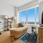 Greenpoint 1 Bedroom W Work Setup By Anyplace - 11752 Apartment New York