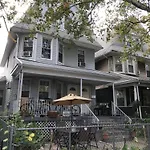Classical American House 3 Guest house