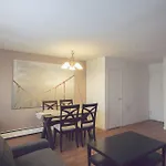 Moblat Apartments - 32Nd Street