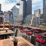 Hotel Roger Smith