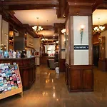 Hotel Night Broadway
