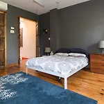 151 Willoughby Villa