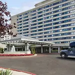 Hotel Hilton Jfk Airport 3*