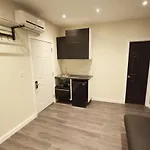 Great Renovated Apartments Best Location Manhattan