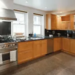 Sophisticated 4Br/2.5Ba Nyc Midtown Apt