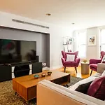 New Massive 4Br/3.5Ba Townhouse Near Park Ave