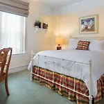 Hotel Roger Smith 3*