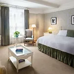 Roger Smith 3* New York