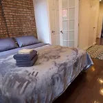 2Bed/1Bath Apartment Close To Soho