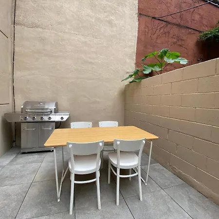 Private Garden Residence In Luxury Condominium Apartment *