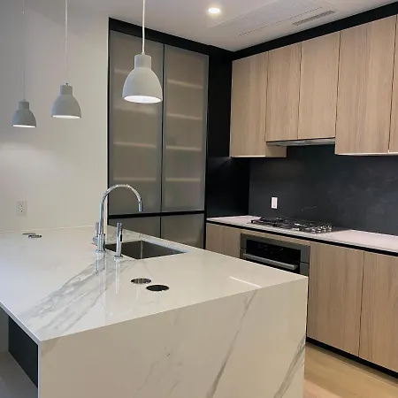 Private Garden Residence In Luxury Condominium Apartment *