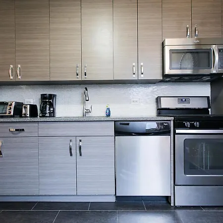 3bd 2ba Modern In Nyc Apartment
