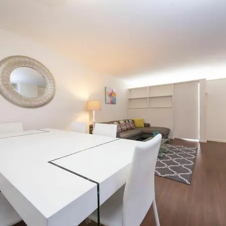 3 Bedroom Attractive At Midtown East Apartment New York