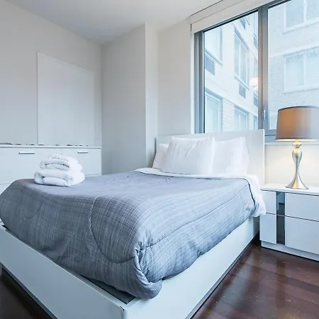 3bd 2ba Modern In Nyc Apartment