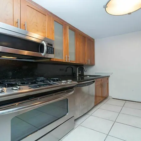 3 Bedroom Attractive At Midtown East