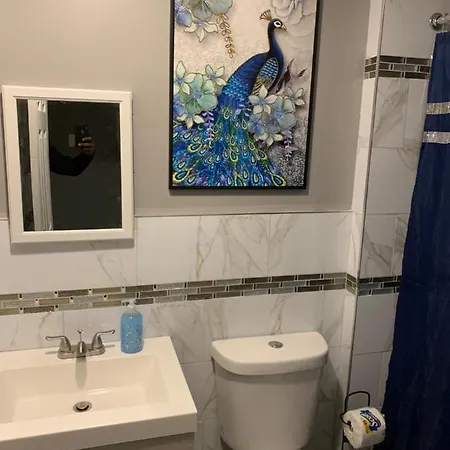 Latisha Full Size Bed Guest house New York