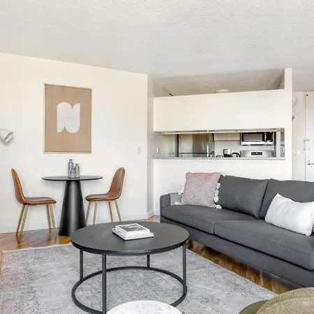 Ues 1br W Doorman Elevator Gym Pool Nyc-808 Apartment New York