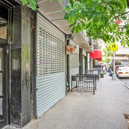 Sunlit Les 1br W Wd Nr Bd Train Nyc-865 Apartment *