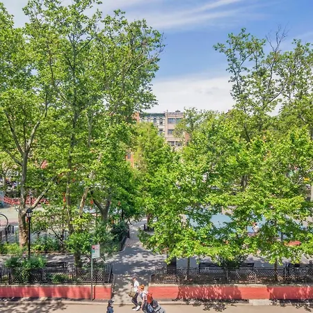 Apartment Sunlit Les 1br W Wd Nr Bd Train Nyc-865 New York