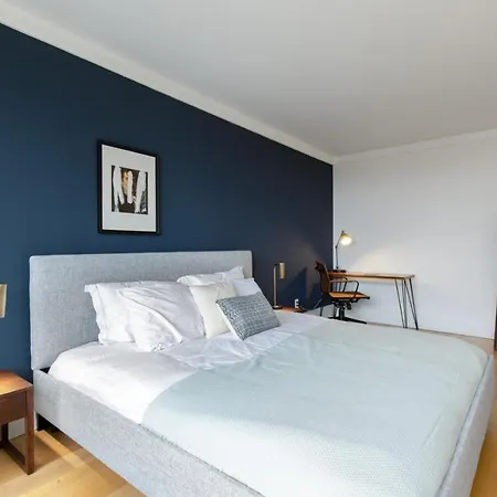Ues 2br W Gym Doorman Nr Park Nyc-350 Apartment *