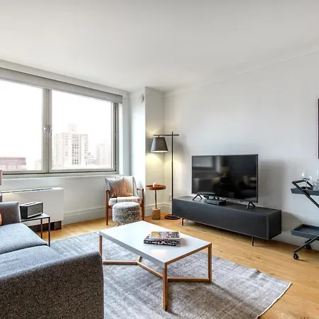Apartment Ues 2br W Gym Doorman Nr Park Nyc-350 New York