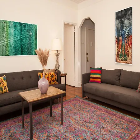 Three Bedroom Unique In West Side Apartment New York