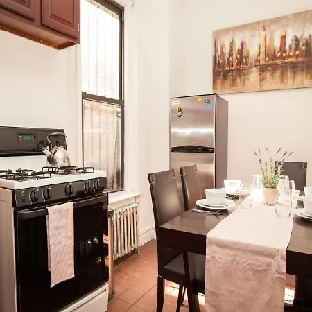 Three Bedroom Unique In West Side New York