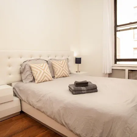 Apartment Three Bedroom Unique In West Side