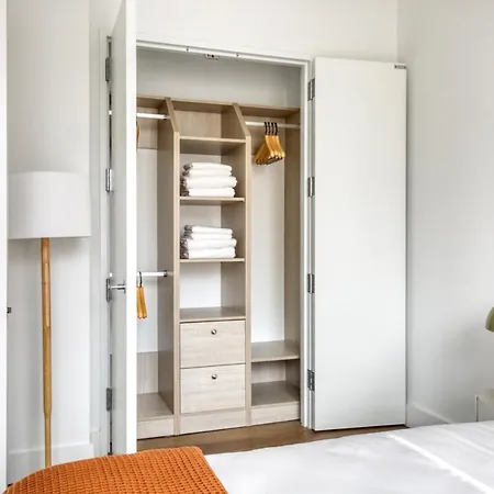 Apartment Lic 1br W Gym Wd 10 Mins To Midtown Nyc-893 *