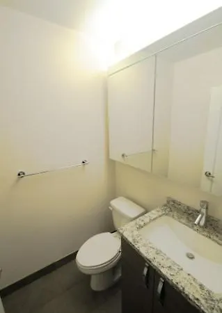 Apartment 2 Bedroom 1.5t Bath In Midtown West