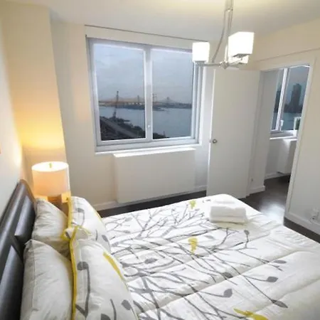 2 Bedroom 1.5t Bath In Midtown West * New York