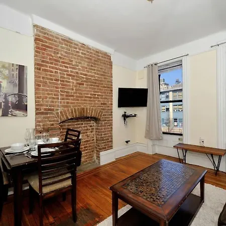 Comfortable 1br In Manhattan Apartment *