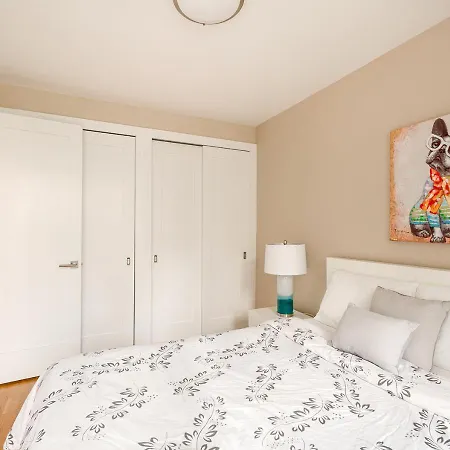 Unique 2br At Columbus Avenue Apartment