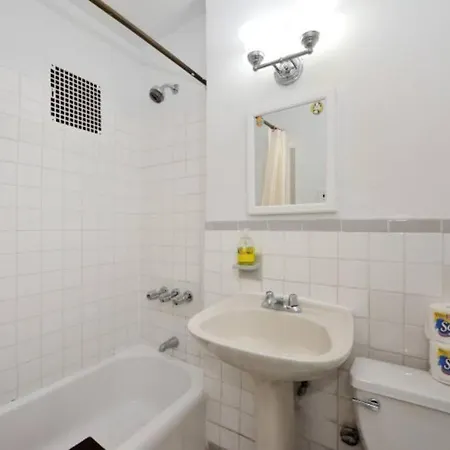 Apartment Beautiful 2br/1ba In Heart Of Nyc